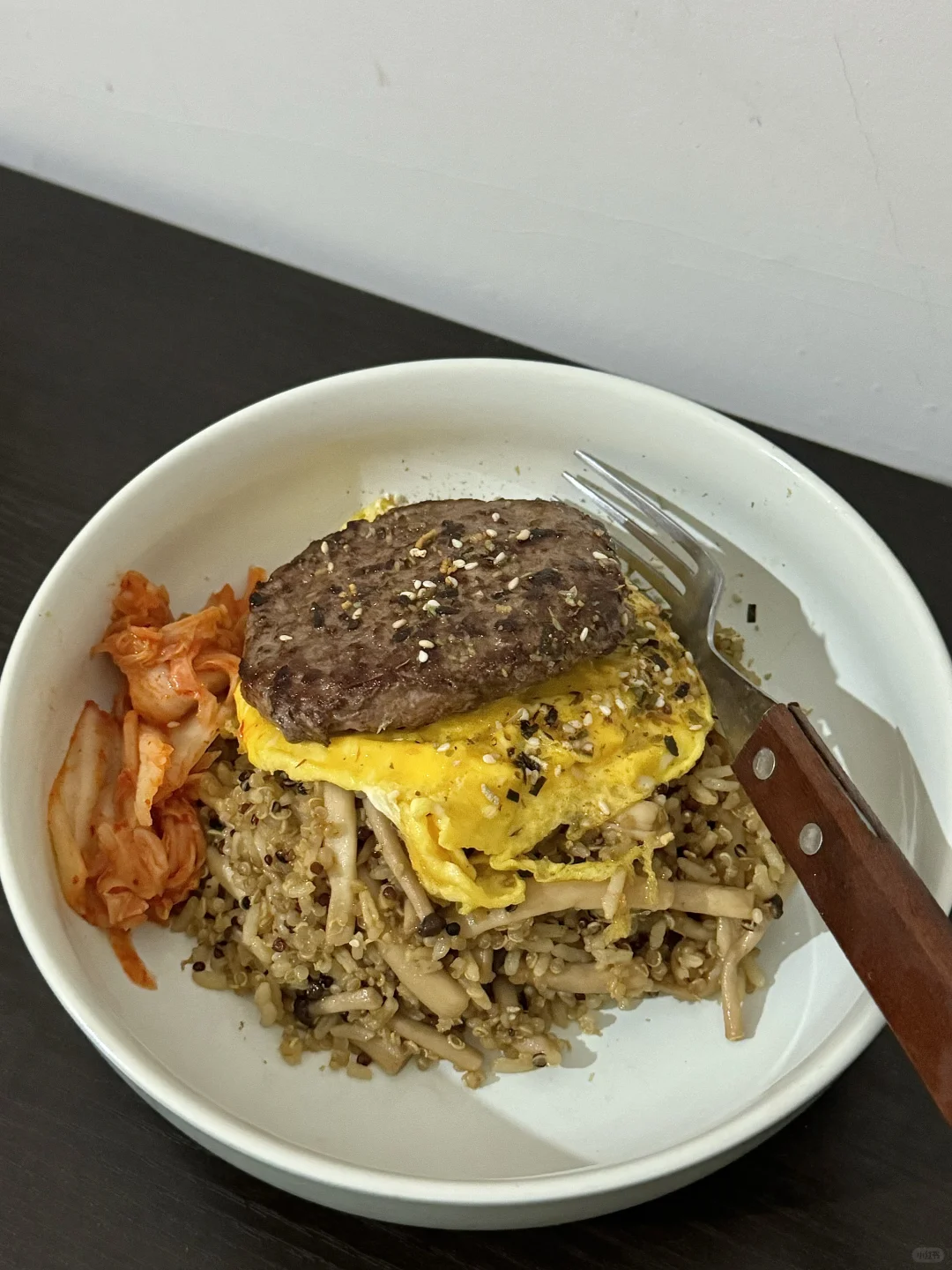低脂健康 菌菇牛肉饼滑蛋拌饭🥣