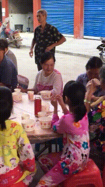 现在农村吃席都这么夸张吗 ​​​