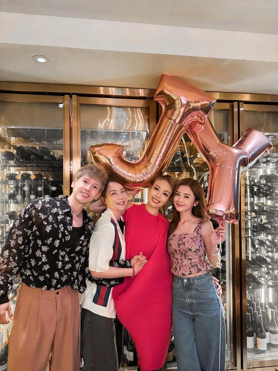容祖儿生日🎂🎈系咪都食咗防腐剂啊！！！ ​​​