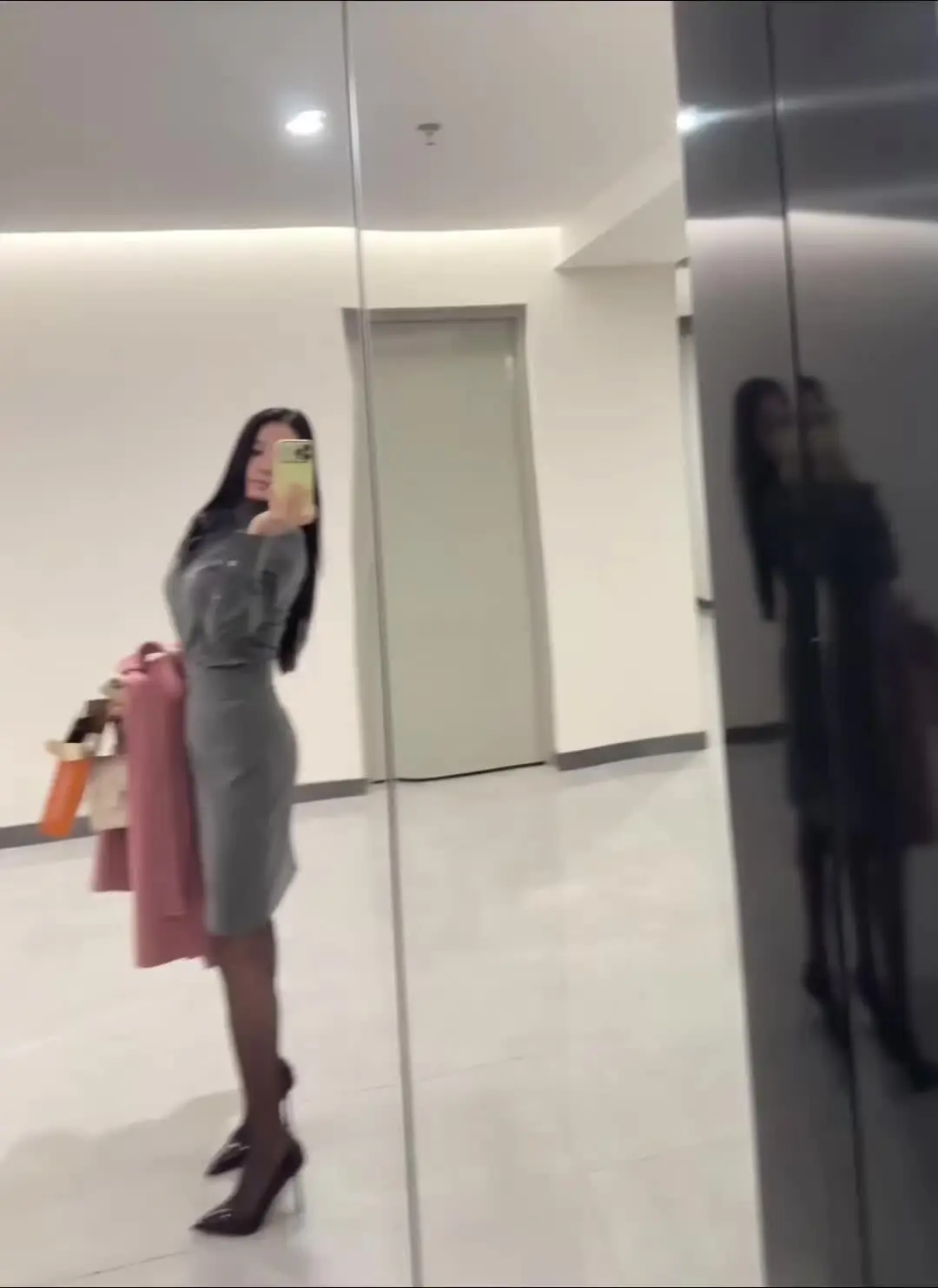 随手瞎拍 今天不穿露露