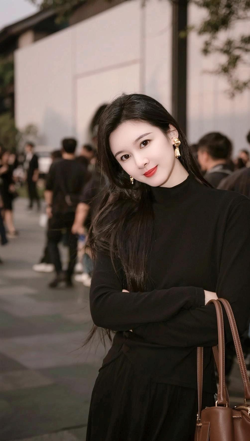 这弱不禁风的身体，一点都配不上我钢筋混凝土的心，哈哈