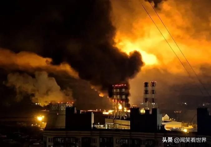星链系统恢复了？乌军对圣彼得堡展开规模空前的无人机袭击行动
当地时间18日凌晨，