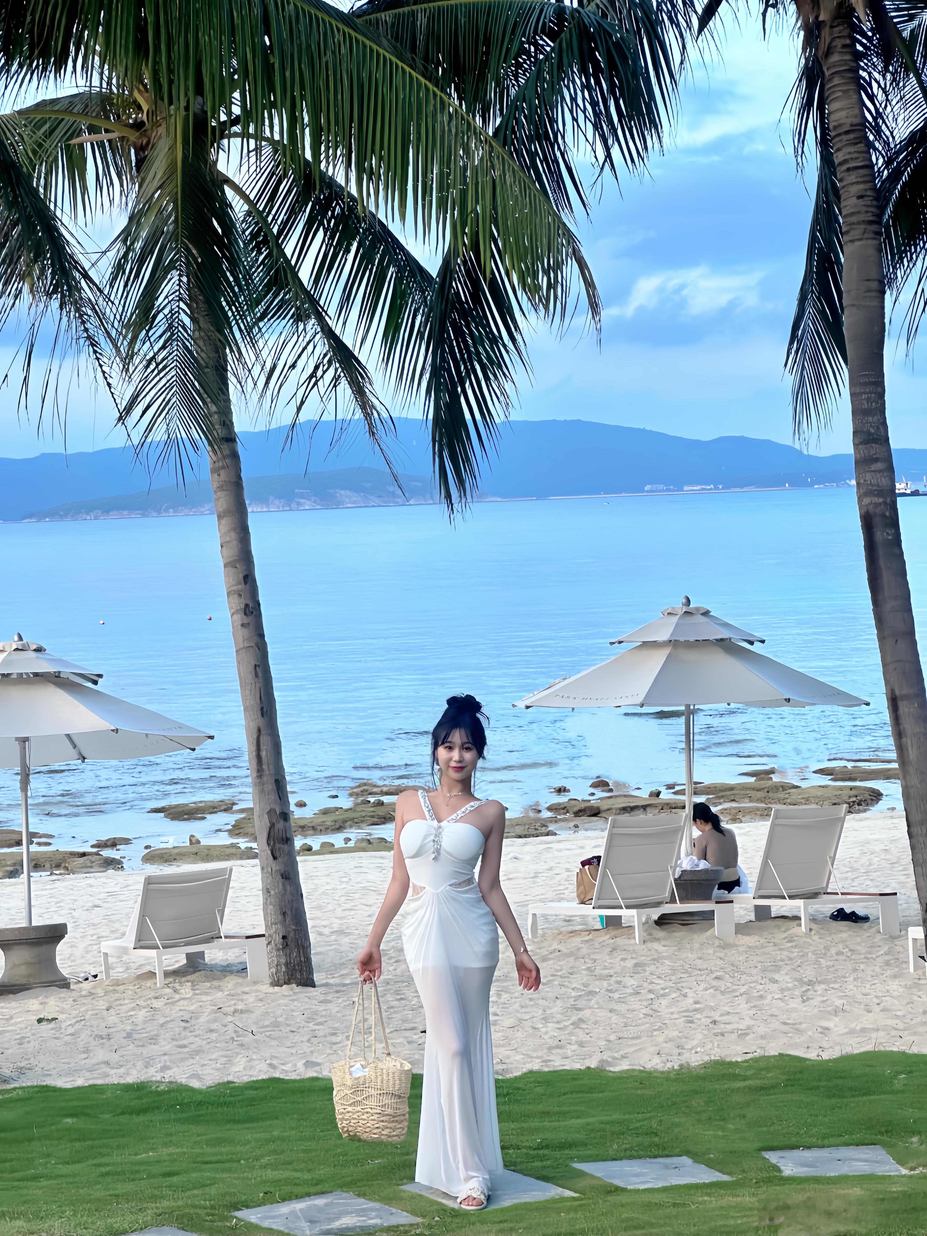听海风诠释浪漫🩵👗:帕兰茉  ​​​