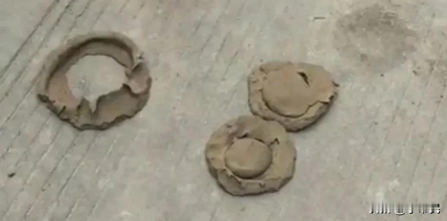看看这个游戏，还有多少人记得？有知道怎么玩儿的吗？70后应该能记得吧？是不是能勾