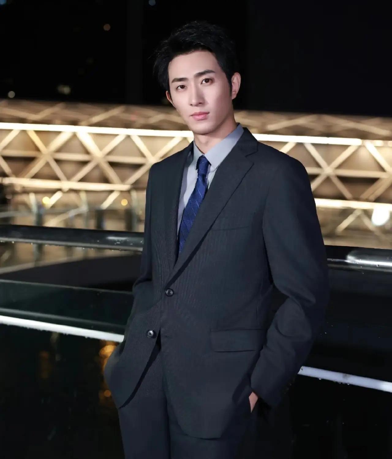 32岁的王凯沐给所有的短剧演员提了一个醒，
你可以颜值不高，也可以身高不够，但是