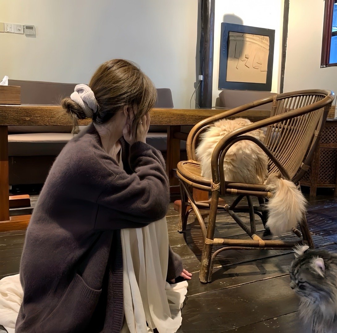 男人一辈子都在演戏 装出很爱你 背地里也在算计你 他说他会改 意思就是下次会藏的