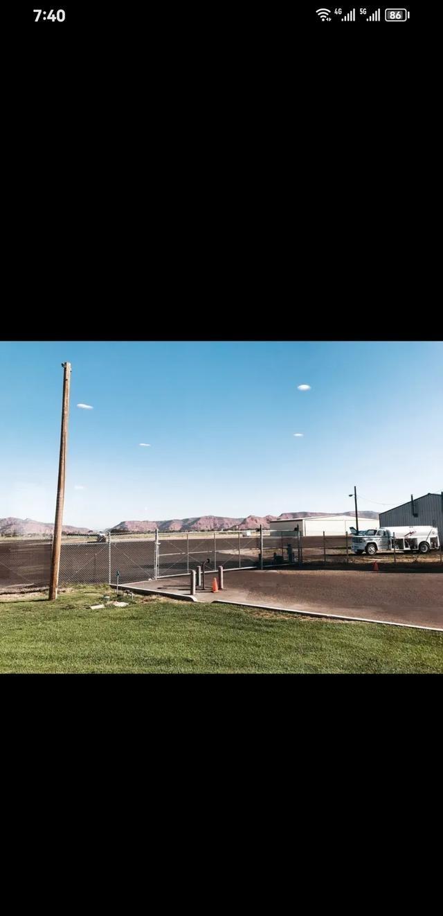 西班牙、德国宣布希望合适时机，美国驻两个国家的美军基地，撤离。“什么，让美国在这