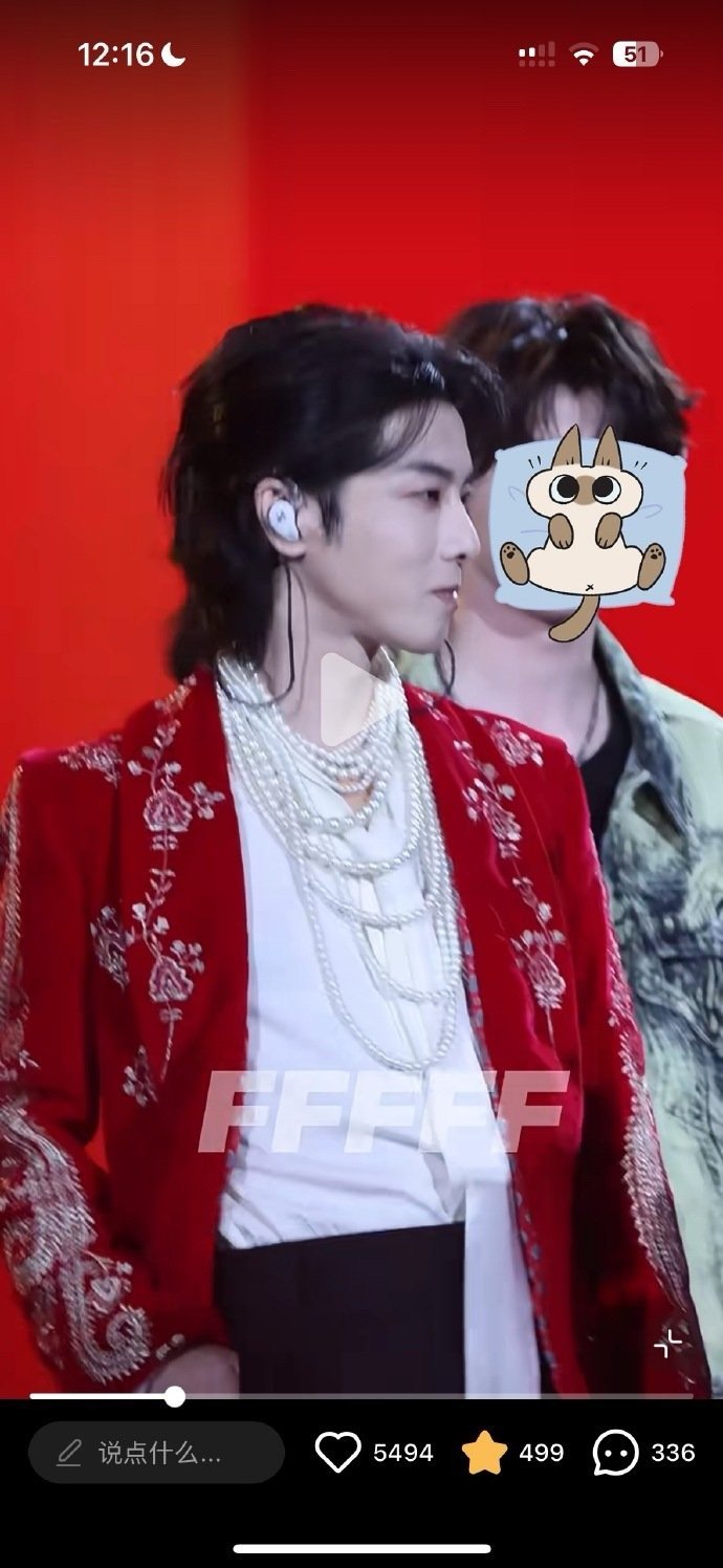 实在是太英俊了……偷一口饭吃 