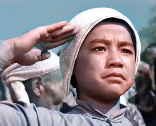 1969年，19岁的安吉斯，也就是小兵张嘎的扮演者，去北影揪斗演艺人员，包括罗金
