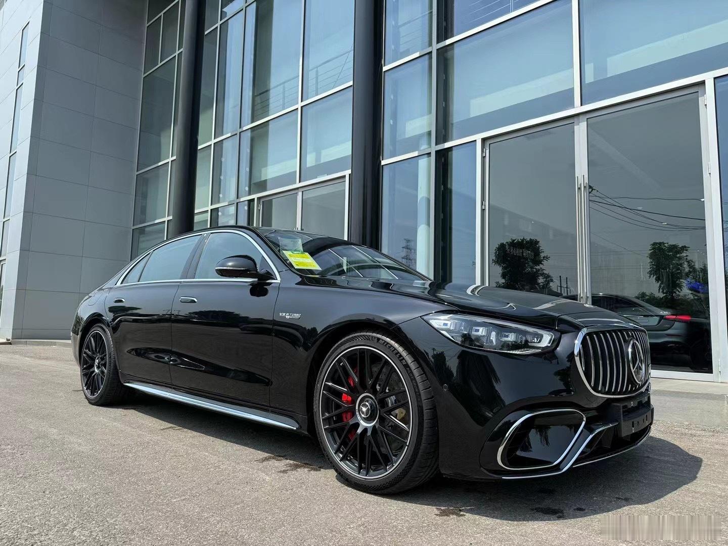 黑棕S63 现车加28万含消费税喜欢您来[笑而不语]#奔驰s63amg# ​​​
