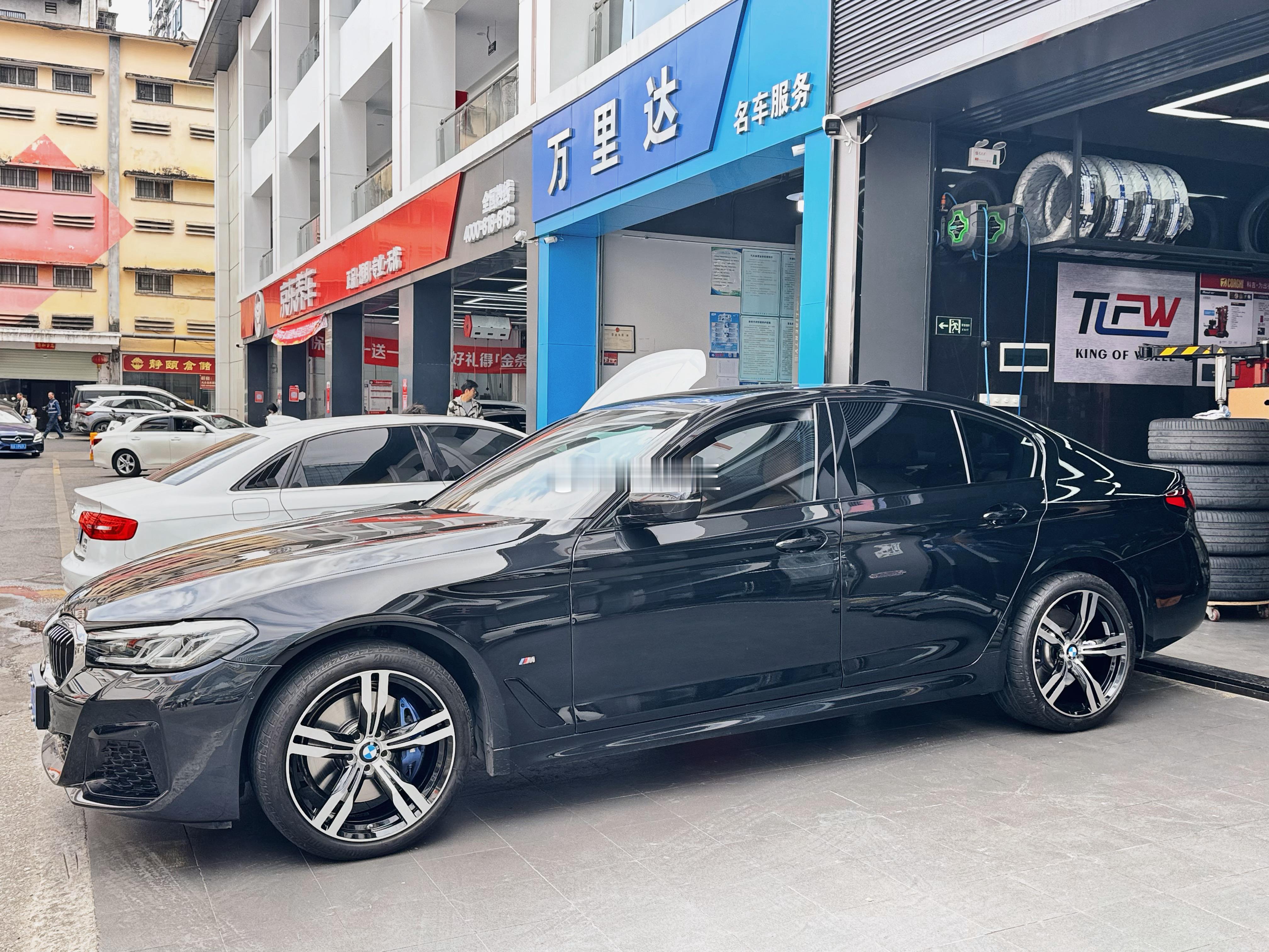 宝马5系， 19寸 TLFW FORGED 单片定制锻造 完工案例供参考 