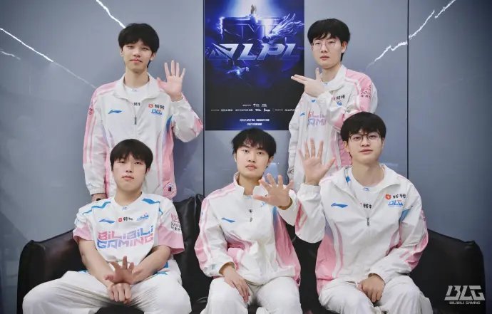 blgknight版八神庵霸气登场knight超神阿卡丽 BLG分享对阵EDG赛