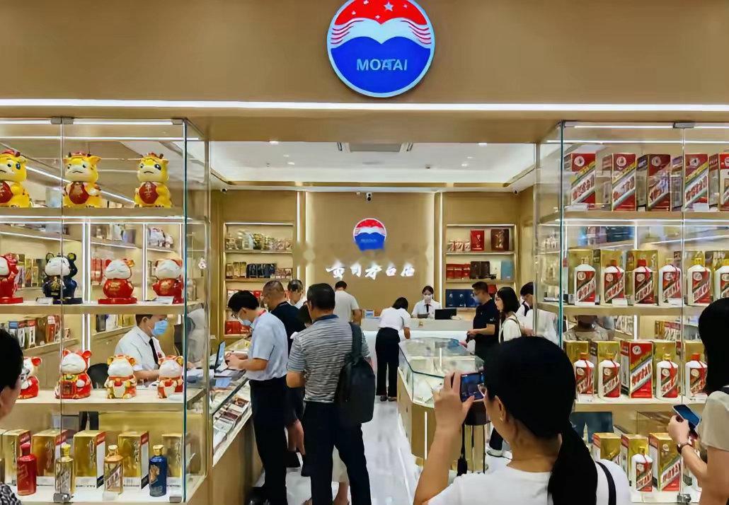 “压了 600 多万的货，昨天还值 2700，现在 2000 都没人敢接！”7 