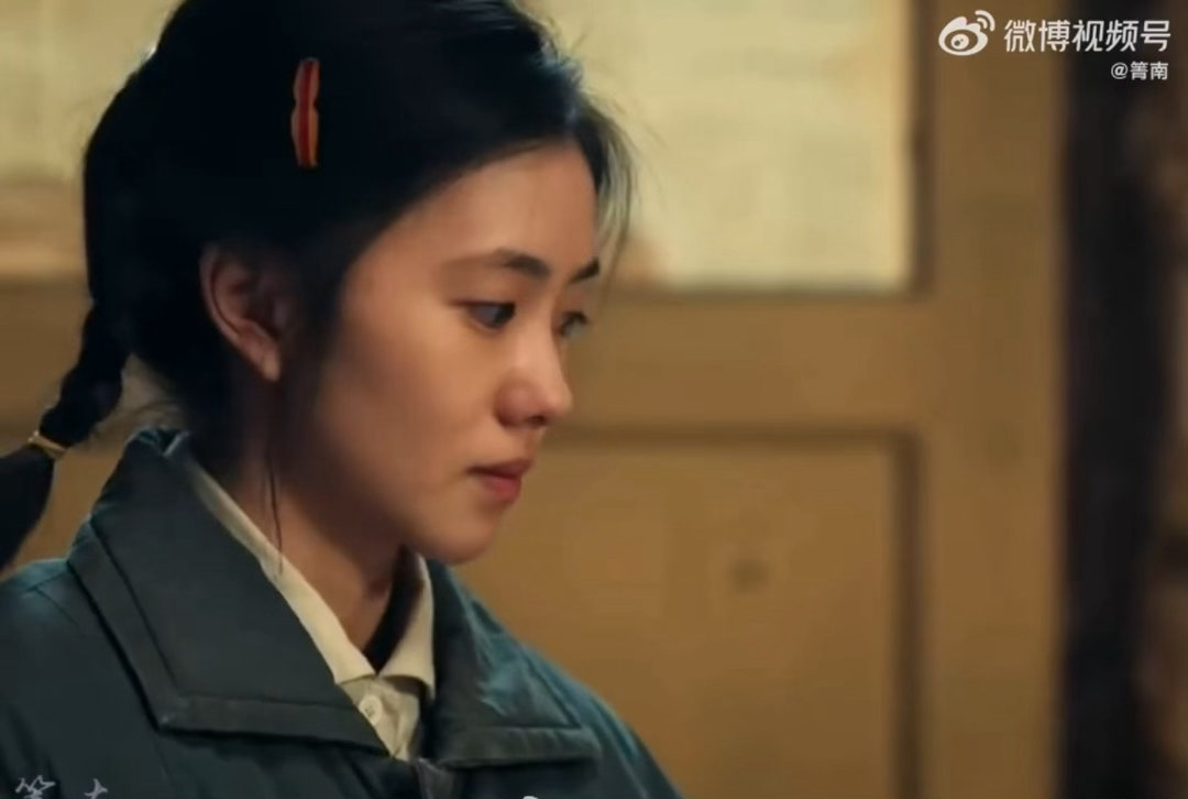 看刘浩存演戏纸巾不够用了电视剧主角这段戏份情绪张力拉满，刘浩存完美展现角色的不安