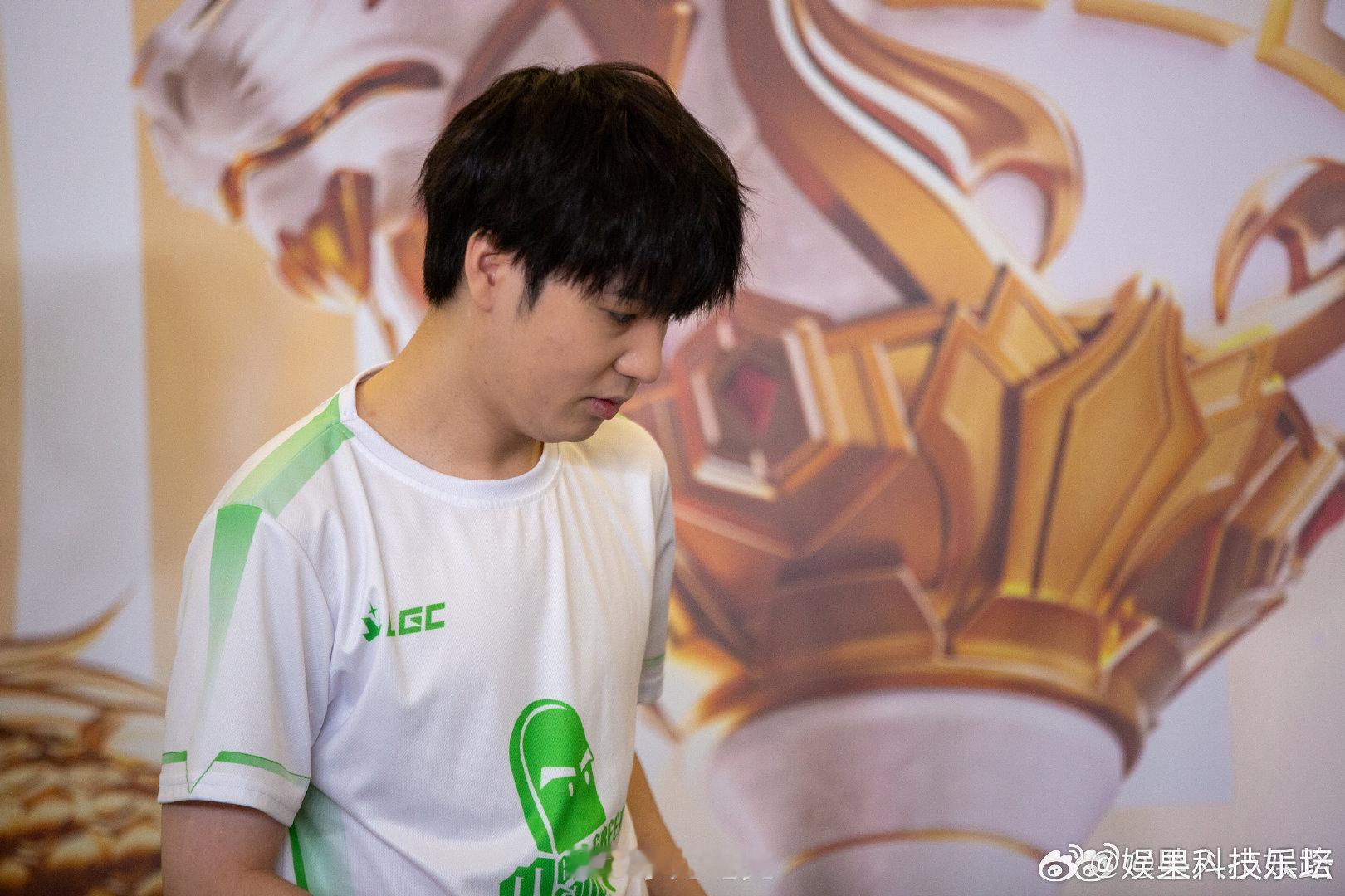 #BL让二追三# 今晚的比赛真是刺激又紧张，BL战队在落后的情况下还能保持冷静，