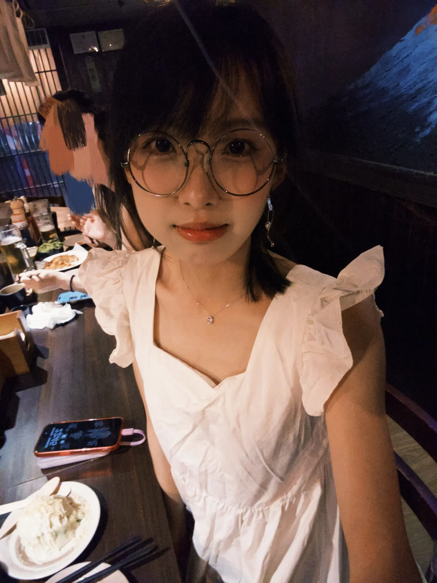 我不就亲了你一下吗把我齐刘海打歪是什么意思