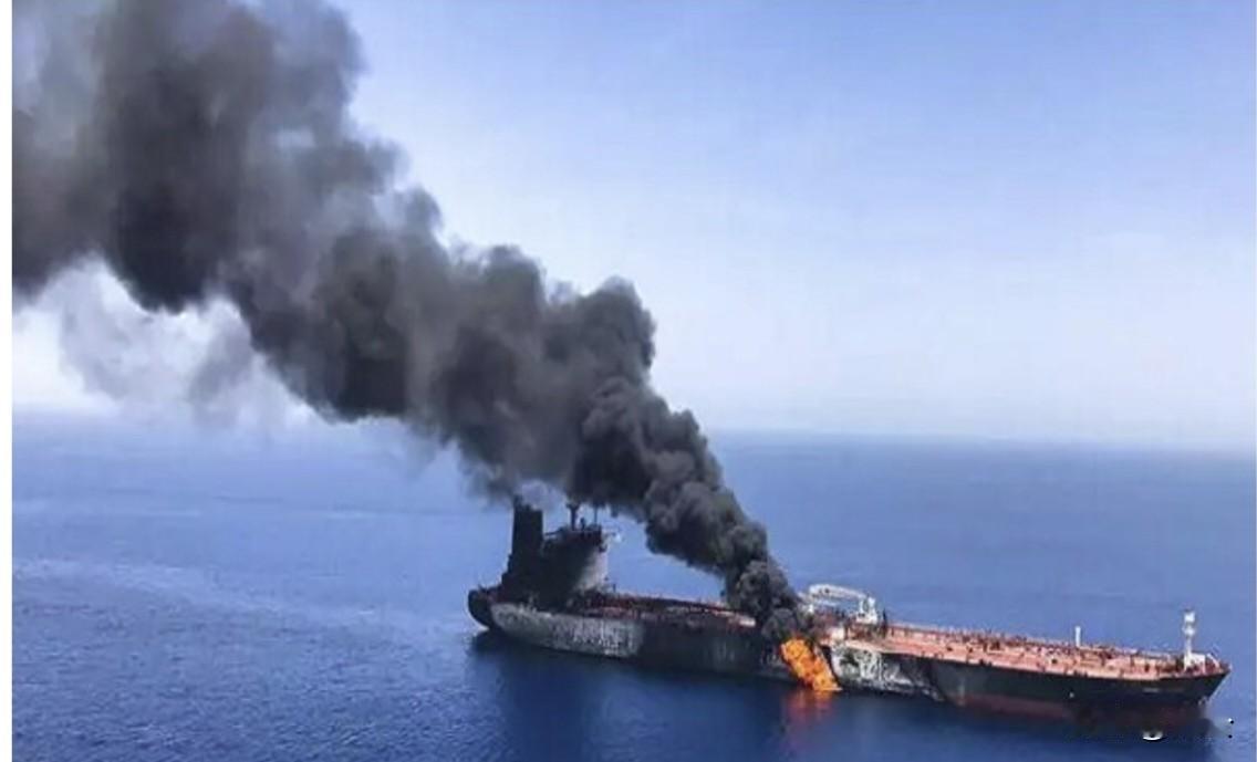 10月29日霍尔木兹海峡三艘油轮触雷，伊朗革命卫队：船舶违规擅自通航
 
（信源