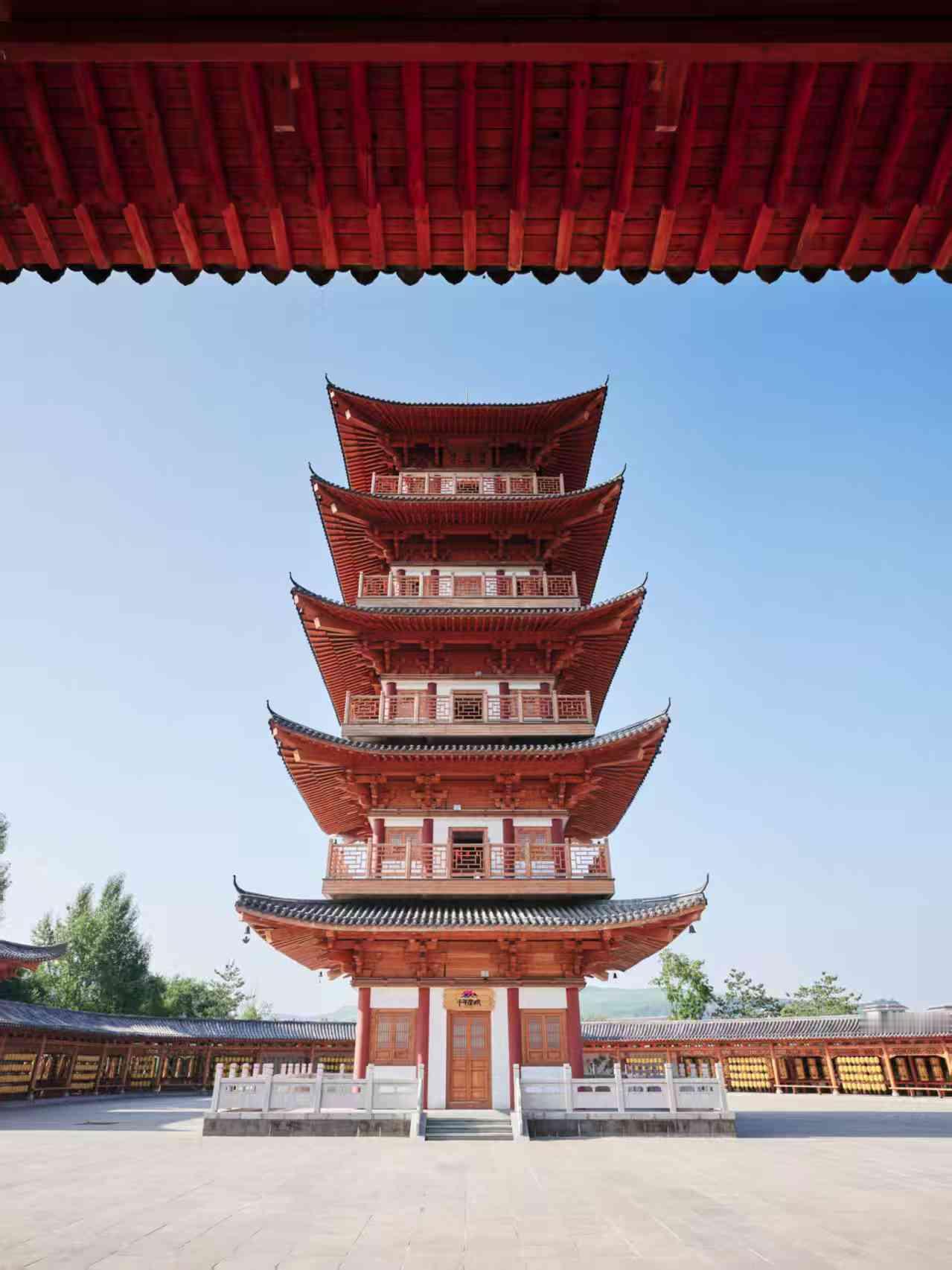 不去延吉，在千年崖城当一天朝鲜族公主！  不是延吉去不起，而是长白更有性价比！在