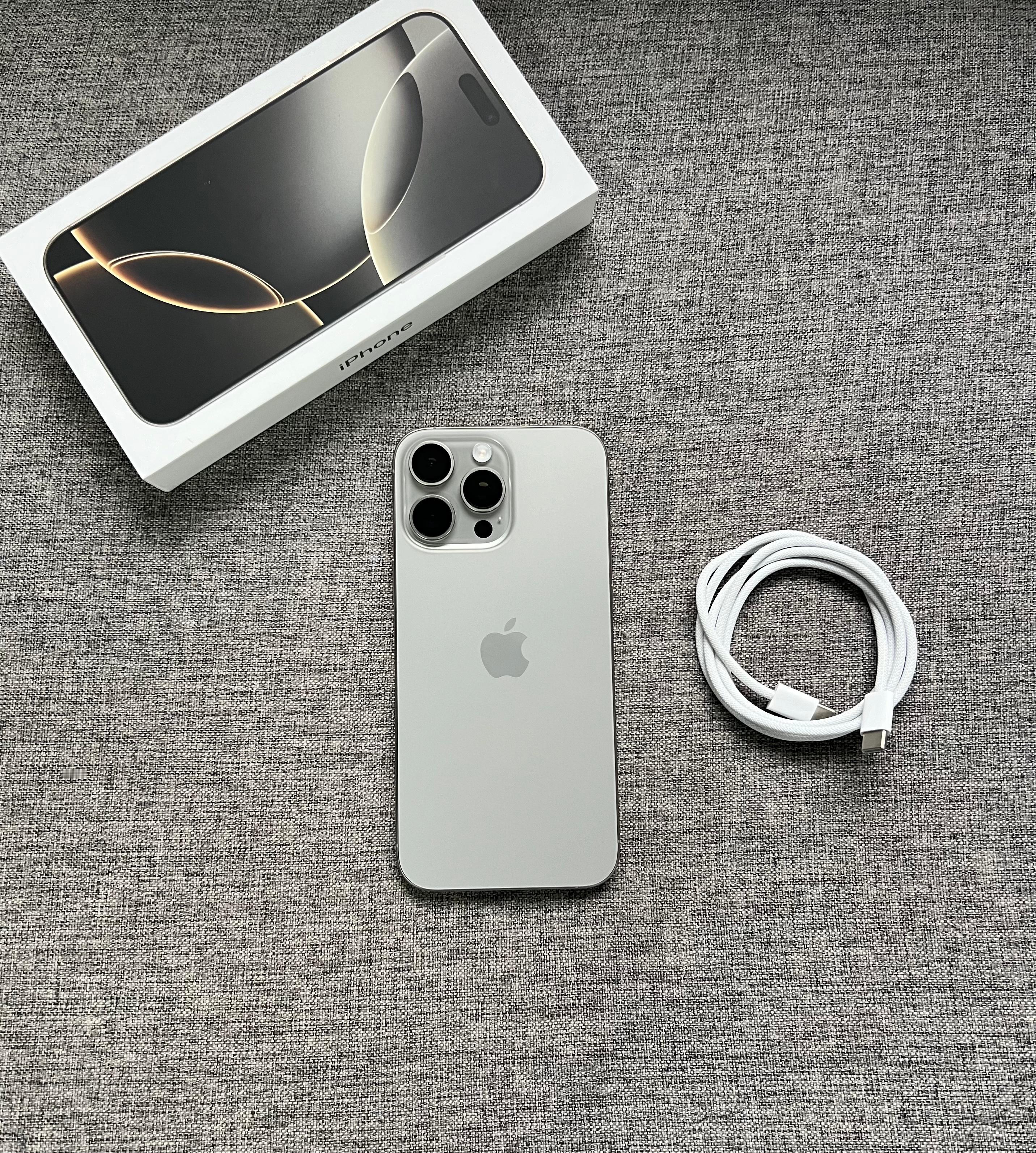 国行iPhone16 Pro Max 512G 原色钛金属，99新全套，电池效率