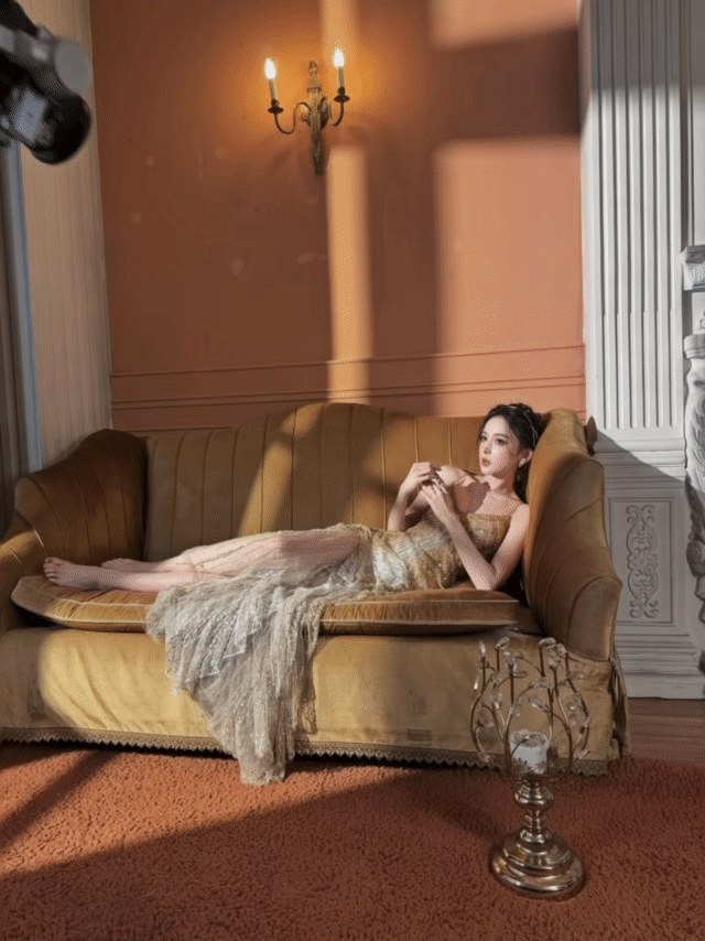 娜扎演绎尊界S800新春灯语 娜扎的颜值太适配尊界S800新春灯语了！灯影下的她