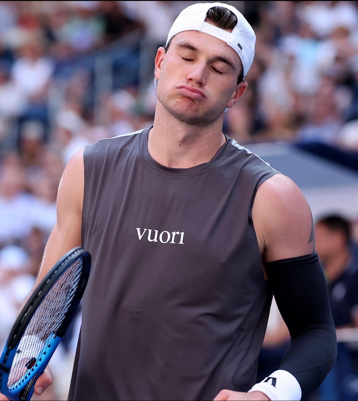 体育大赏 杰克·德拉珀已从马德里赛中退出。他将跌出前40名。对于这项运动最有潜力