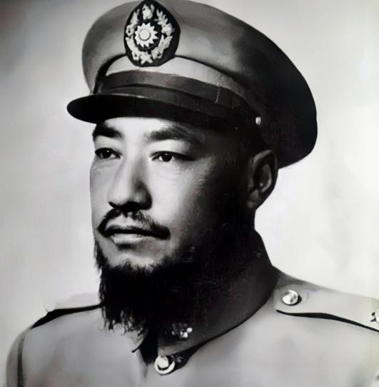 他活埋了5000红军，逃往国外安享晚年，如今国内竟还有人纪念他！俗话说祸害遗千年