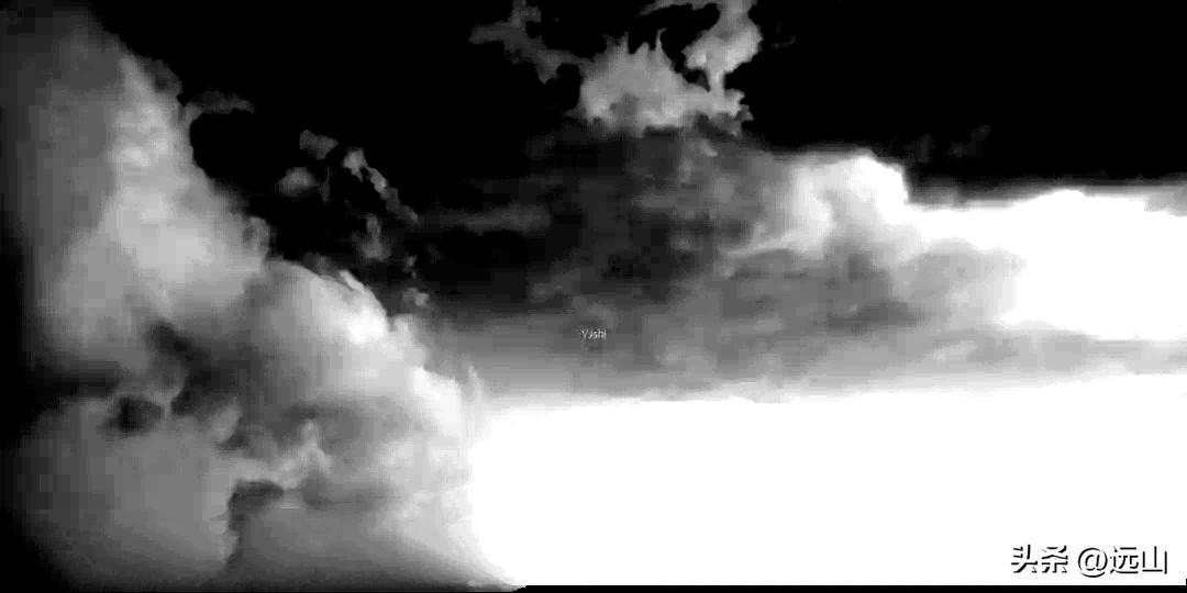 地震前，出现一些奇怪的现象，让人费解。7O年代初，县城发生了7级大地震。大地震前