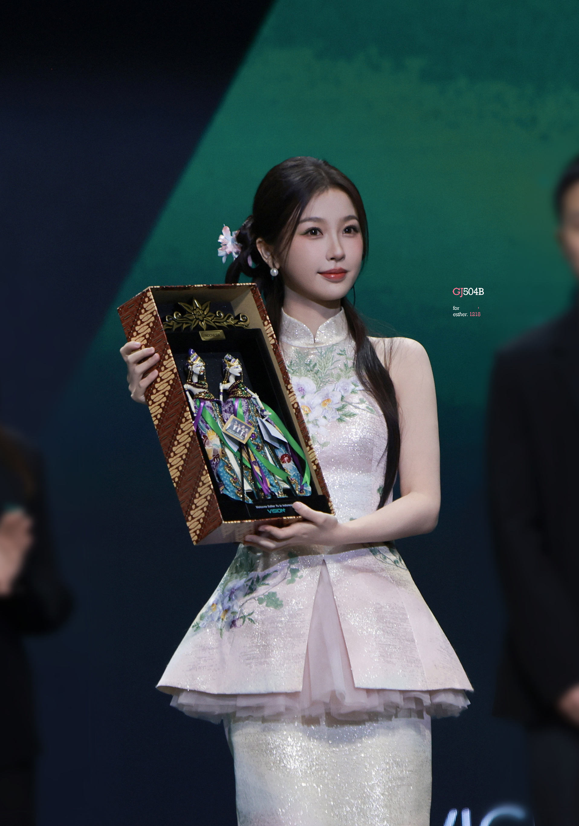 虞书欣今日印尼线下活动出图好久不见啦萌萌欣欣子 