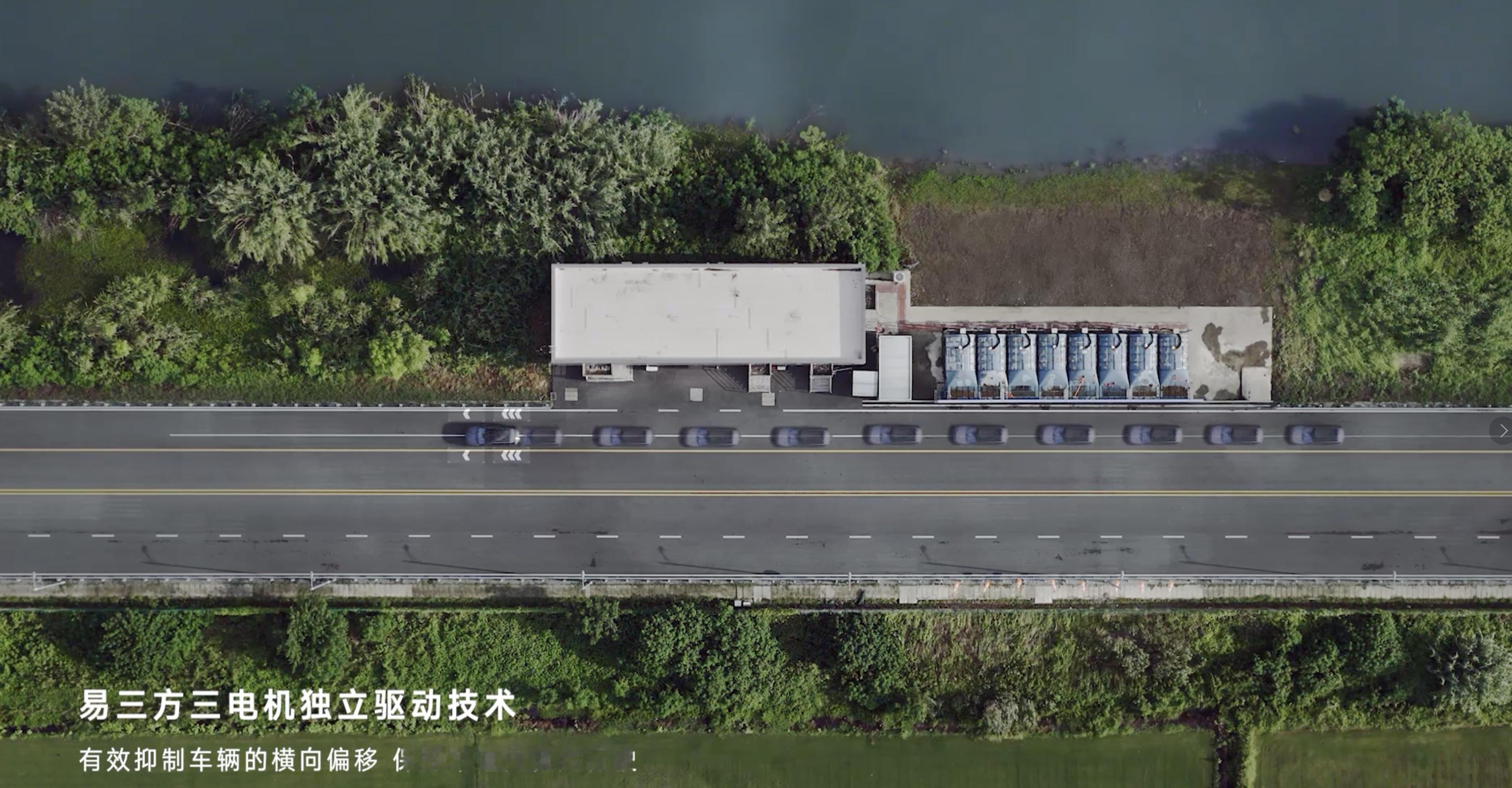 前段时间发布上市的2026款腾势N9做了一个硬核的安全测试，在近距离暴风侧吹的情
