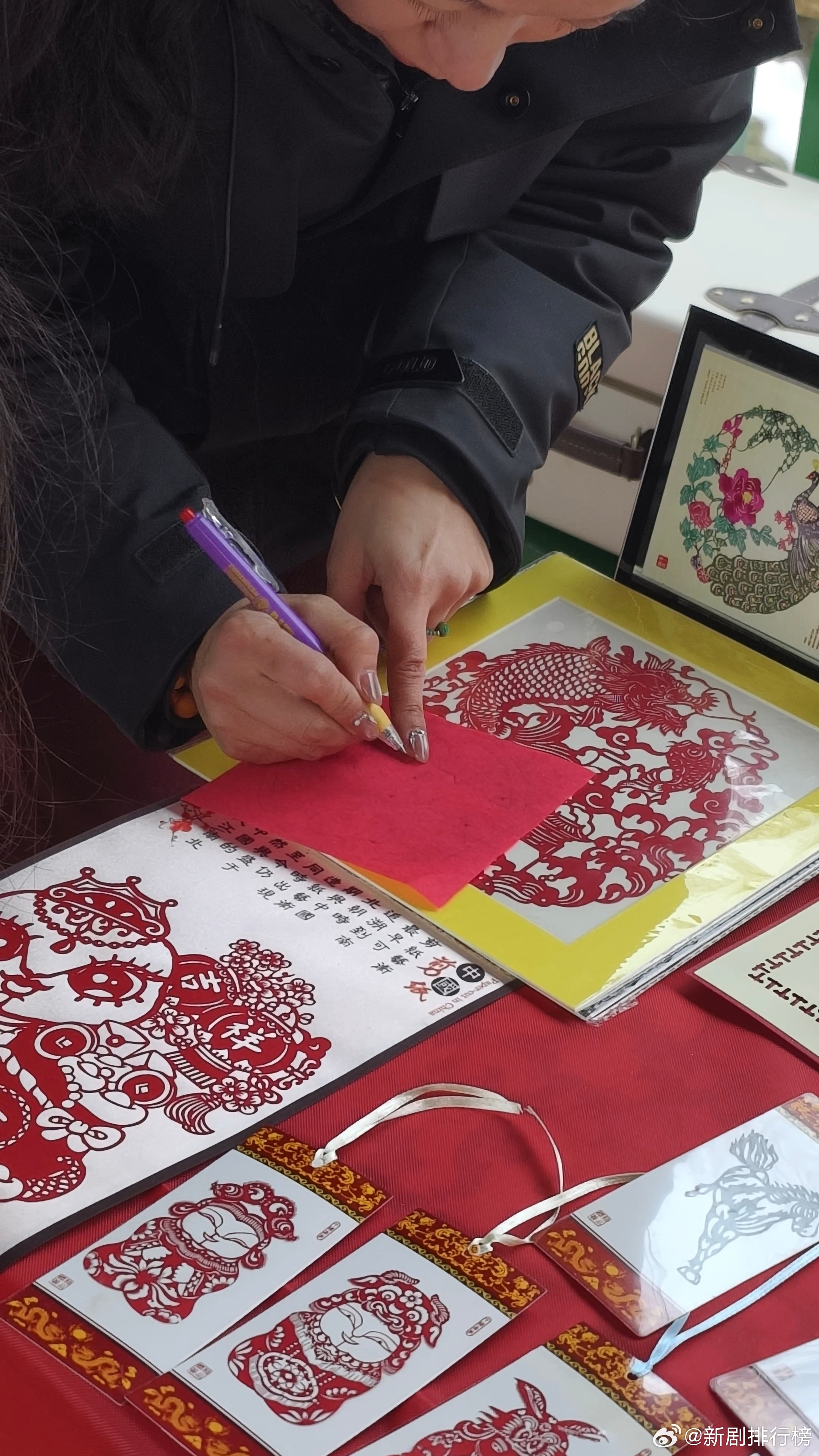 打破情人节内卷，中式浪漫才是顶流。 来辽宁铁刹山，与爱人共赴登高祈福之约，临近春