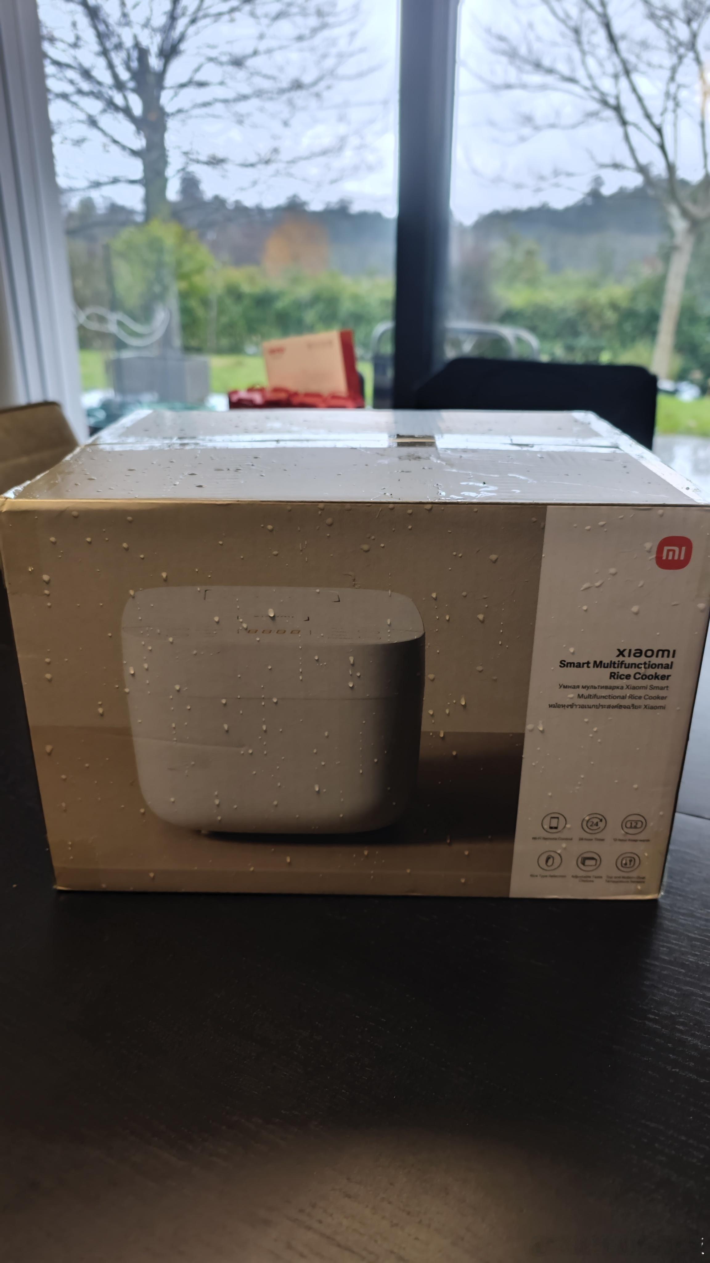 小米太给力了。官网下单两天就到了。西班牙硬是整出国内的效率了。还免运费