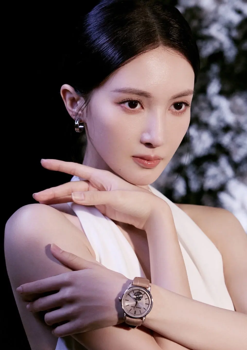 金晨。