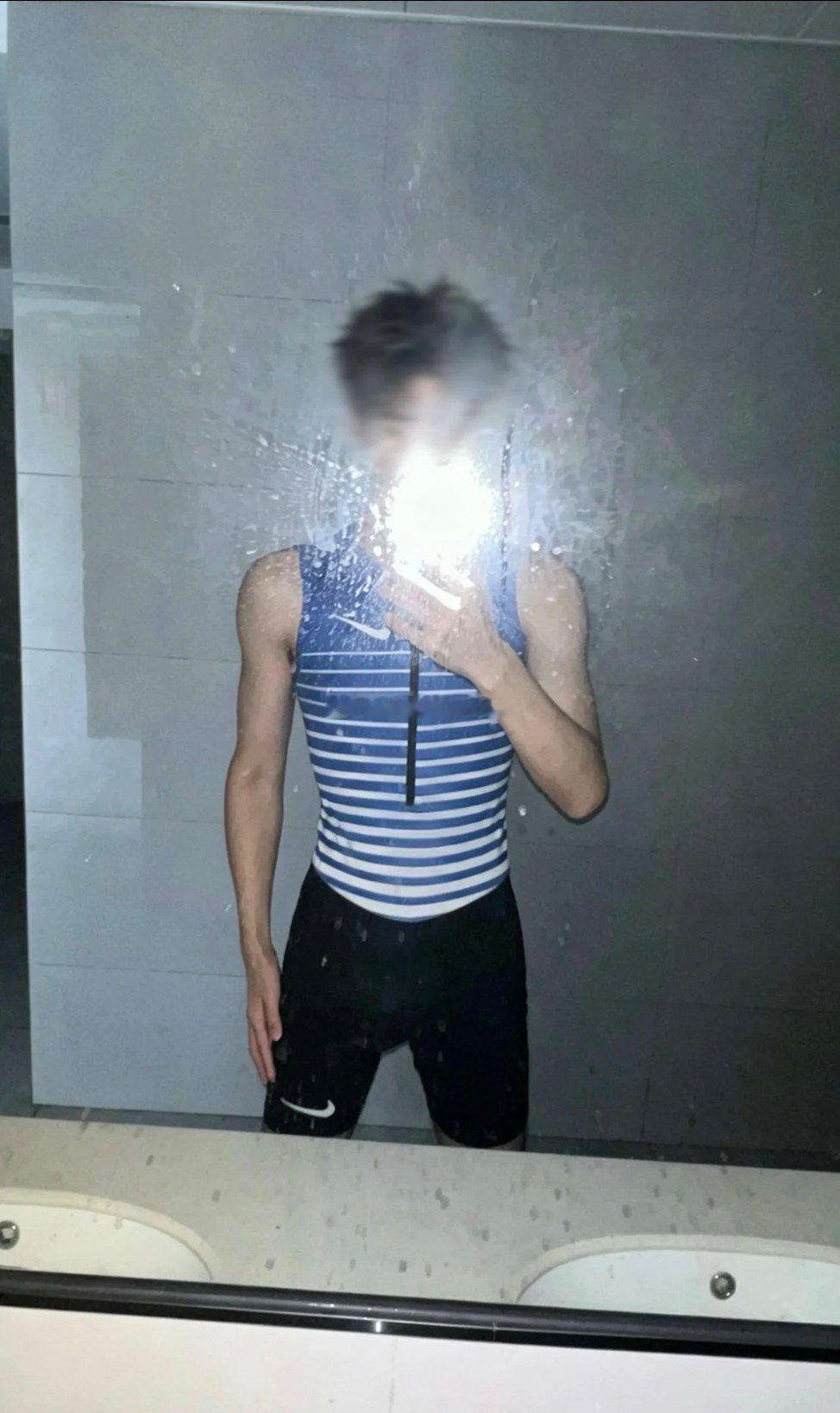 又是谁的青春 ​​​