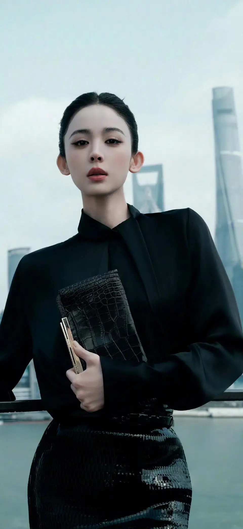 娜扎。  🖤     好帅