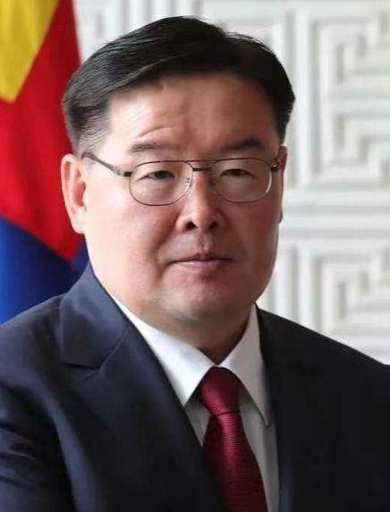 总理，辞职了。 

就在昨天，蒙古国国家大呼拉尔正式批准了总理赞登沙特尔走人，7