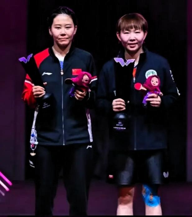 林昀儒和朱雨玲夺冠
此时此刻最难过的人出现了
既不是止步赛场的林诗栋、陈幸同，而