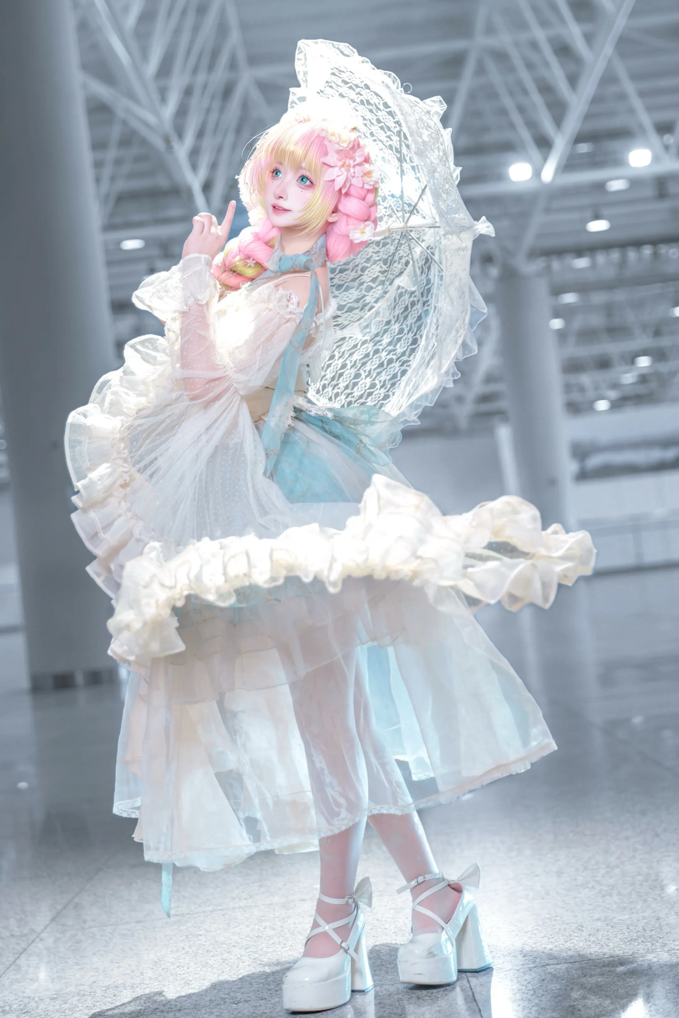 如花蜜璃🌸。📷：  赛博头发
