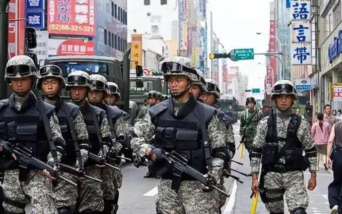 台湾自己起内讧了？台湾士兵曾忽然发出来灵魂拷问：“两岸一旦开战，台湾失败后，阵亡