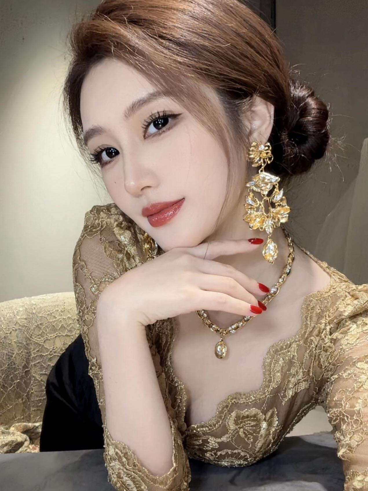 AI蕾丝复古照 随变ai随便玩