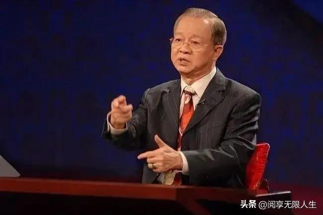 曾仕强教授曾说：
“普通人家的孩子当官，那就是一笔冤孽债。那顶轻飘飘的帽子，看起