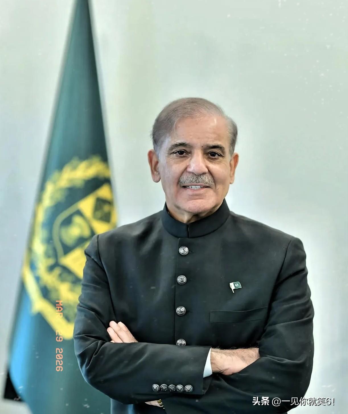 中东这盘棋，真是越下越魔幻。

老美估计都懵圈，巴基斯坦变脸比翻书还快！

3月