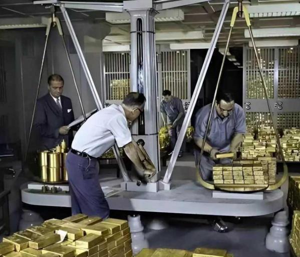 黄金离开纽约：各国陆续把储备往回搬，那张写了八十年的信任账本正被重新计算

纽约