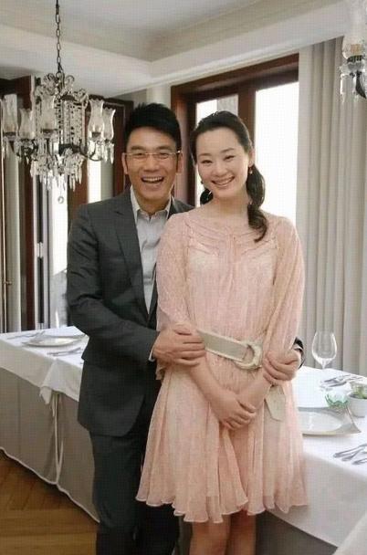 西华与林依轮：一场跨越31年、双向成就的神仙婚姻故事
 
一、初识：不被看好的“