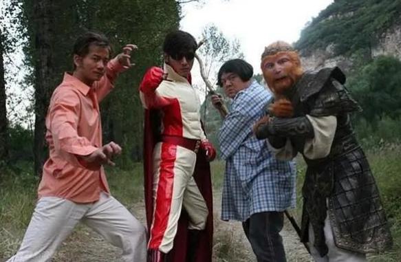 “神剧”和“雷剧”本是一对反义词，然而在2008年有这么一部电视剧，打破了所有人