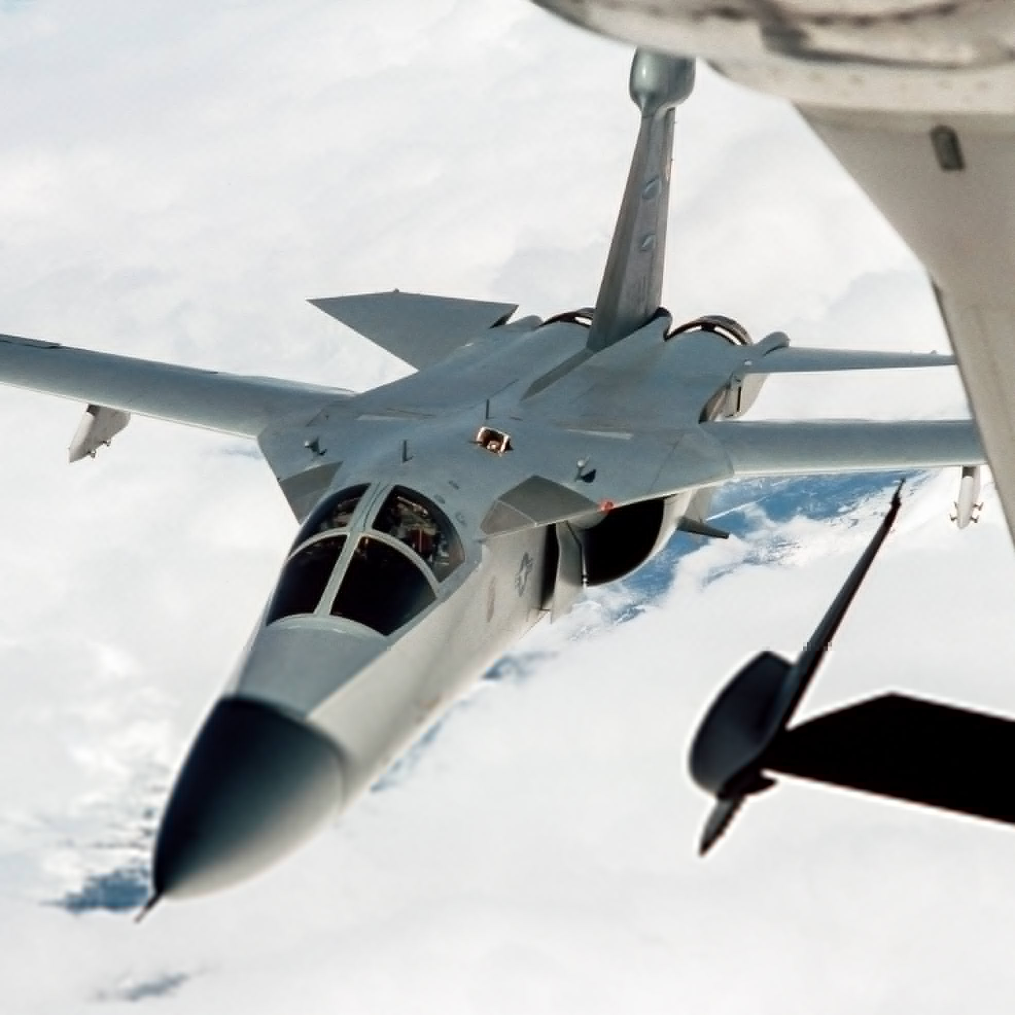 分享圖片：美國格魯曼EF-111A“大鴉”電子戰機 