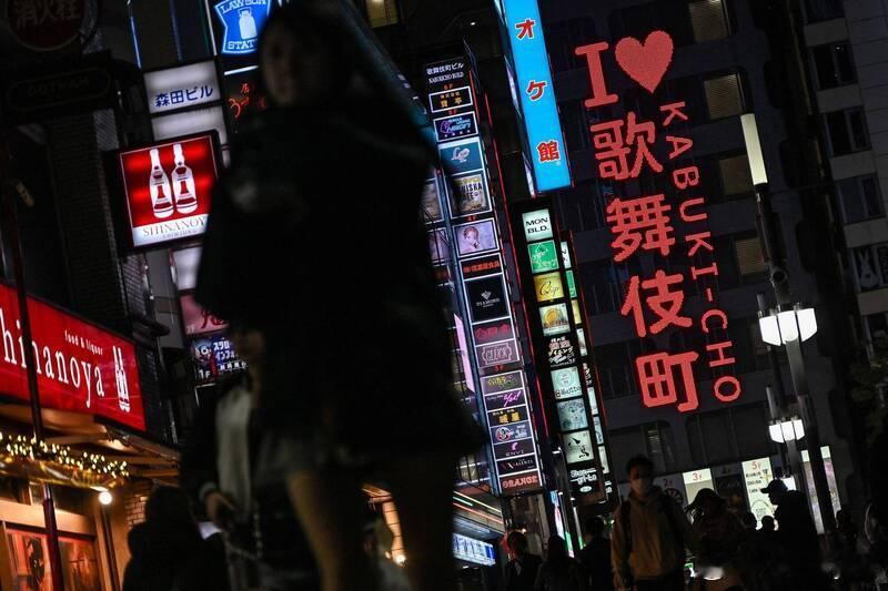 东京歌舞伎町酒店成“东横少年”新聚集地！警方要求业者严查住客身份俄乌战争 日本东