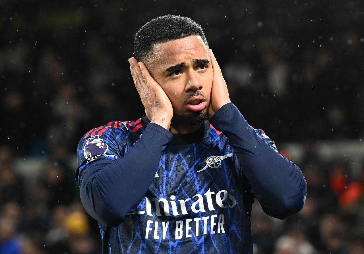 福将，锦鲤，玄学
热苏斯在英超进球的64场比赛中，球队（曼城/阿森纳）全部保持不