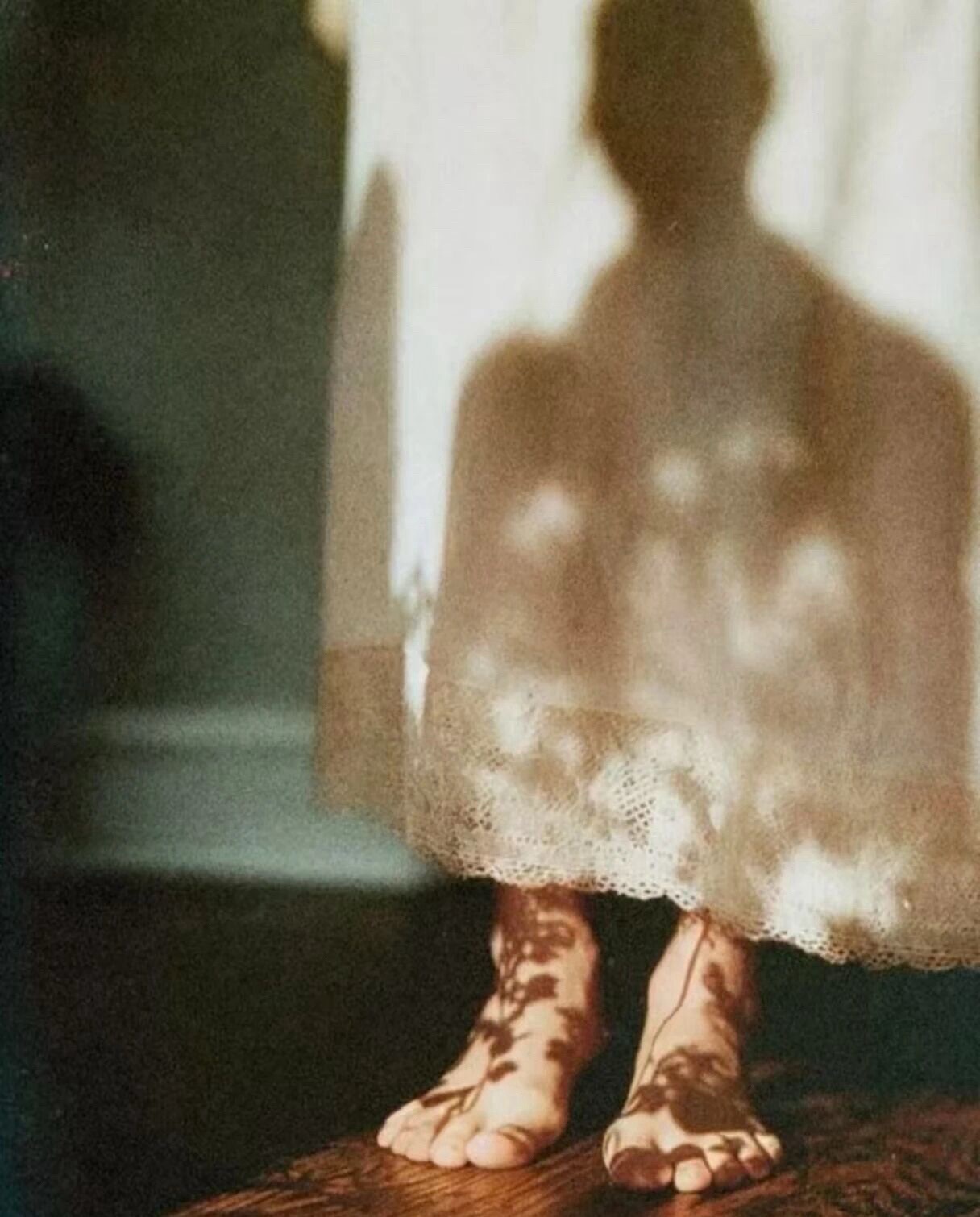 人性潜规则1、朋友的朋友，不是你的朋友。2、女生最反感，跟她讲道理的男生。3、女