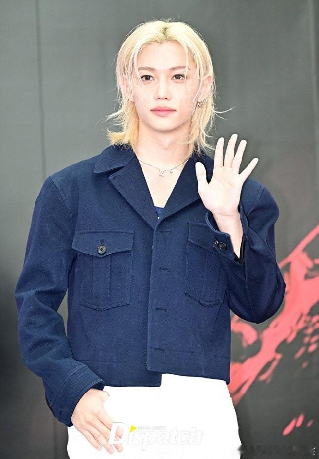 13日，straykids 成员李龙馥Felix 出席了某品牌在首尔举行的宣传活