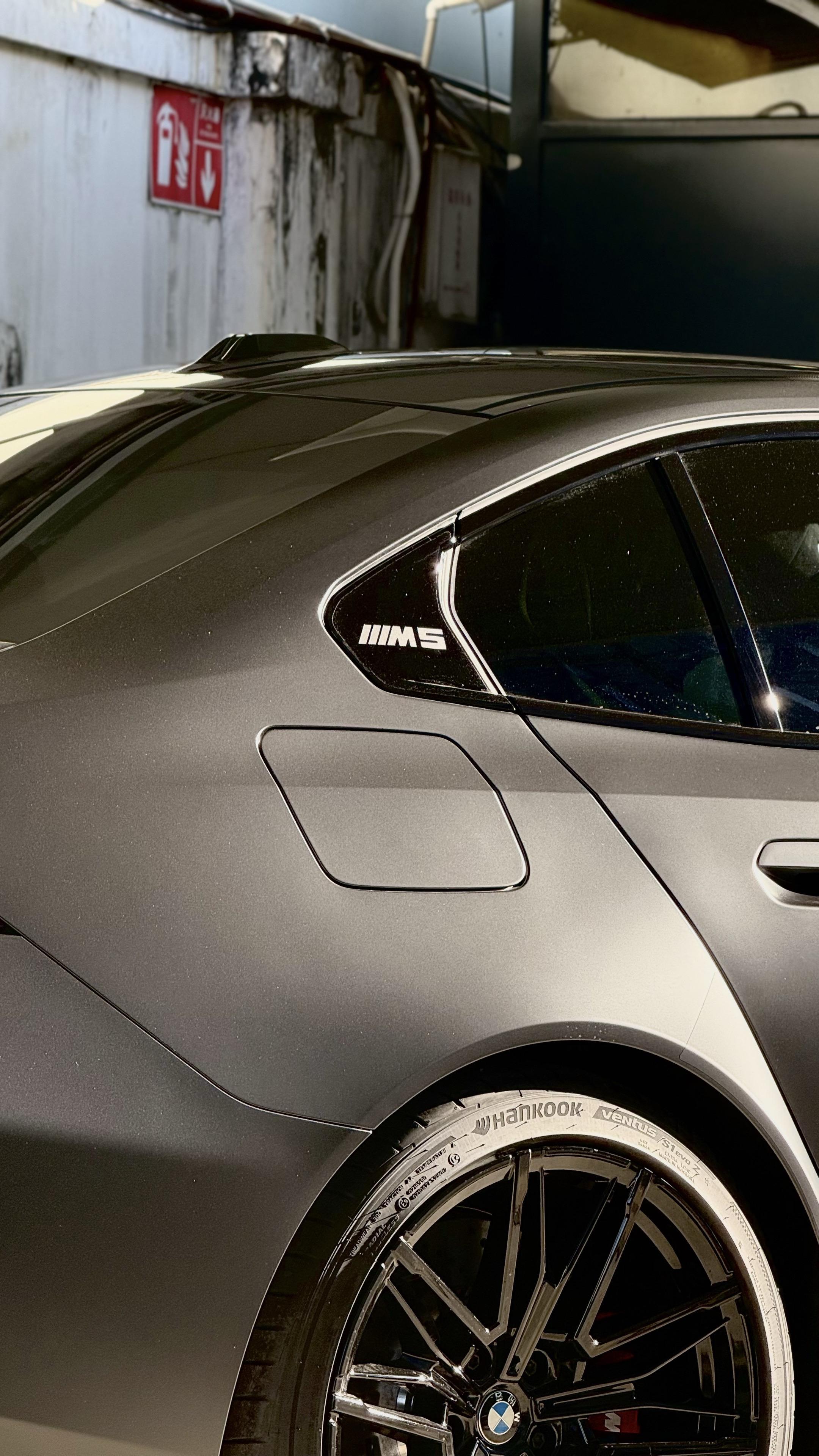 出片这块还得是磨砂车漆。